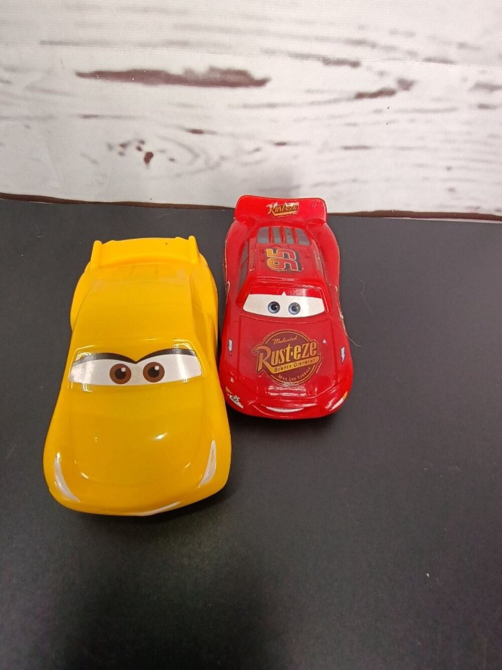 Lightning McQueen & Cruz Ramirez Plastic Toy Cars Disney Pixar Cars Collectibles